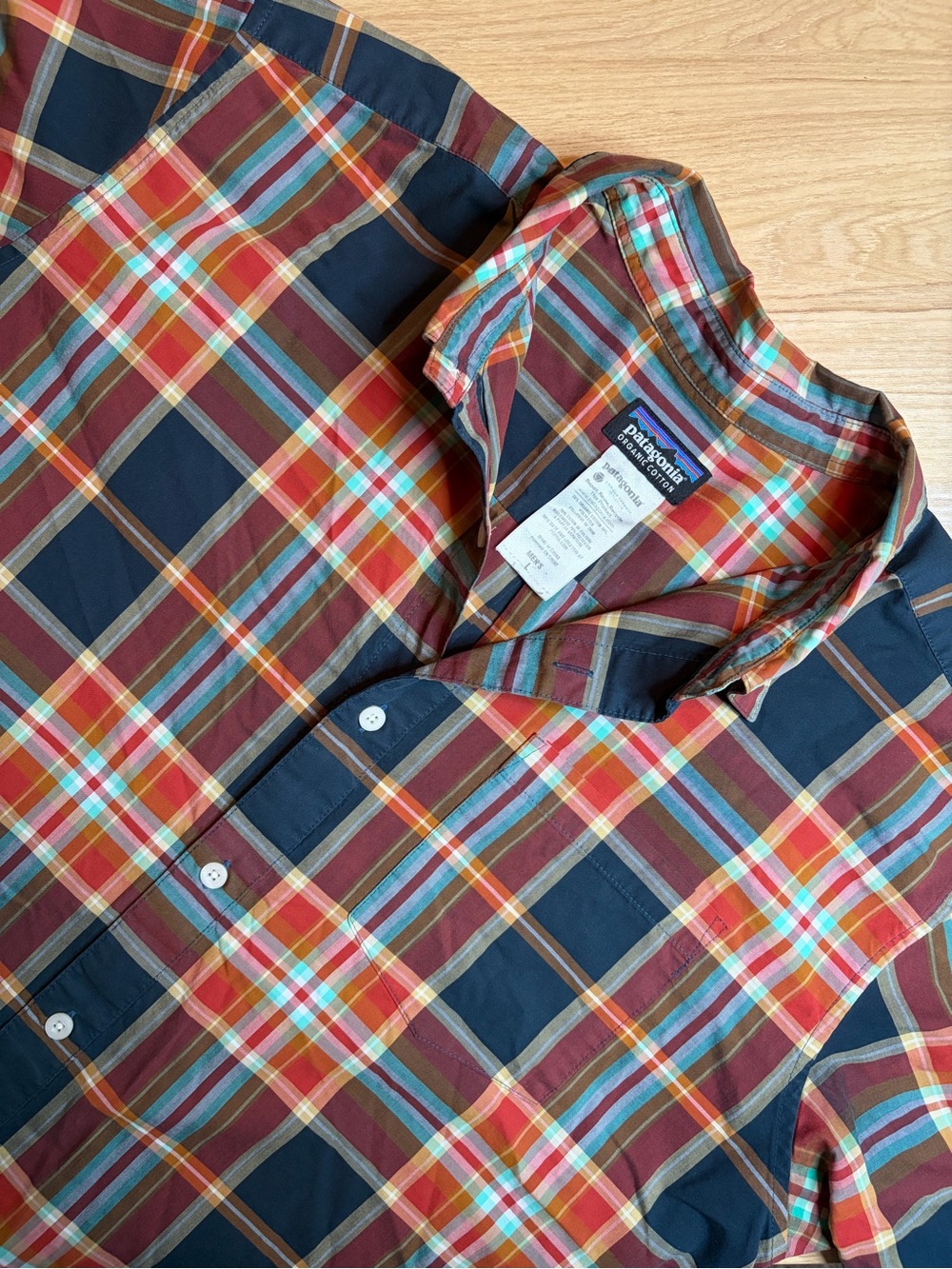 Patagonia Fezzman Short Sleeve Plaid Organic Cotton Shirt Mens Large Red Navy